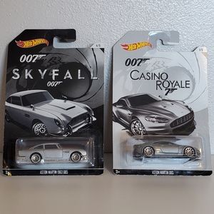 🔥 SOLD New in Package Sky Fall and Casino Royale 007 Hot Wheels Car Bundle